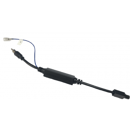 ISO към FAKRA радио антенен преходник с усилвател